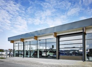 car display Panorama glass garage door